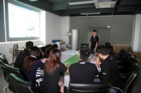 強化服務(wù)意識，提升商務(wù)能力22