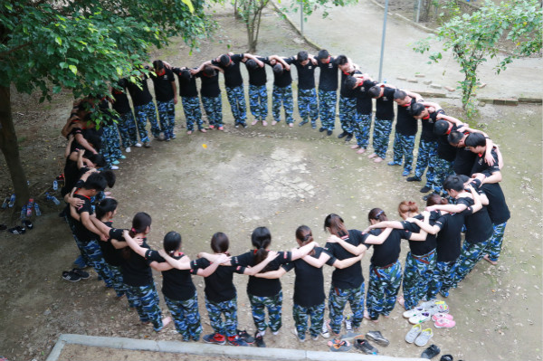 瑞馬壁掛爐的優(yōu)秀專(zhuān)業(yè)團(tuán)隊(duì)，是加盟代理商的重要發(fā)展基石11