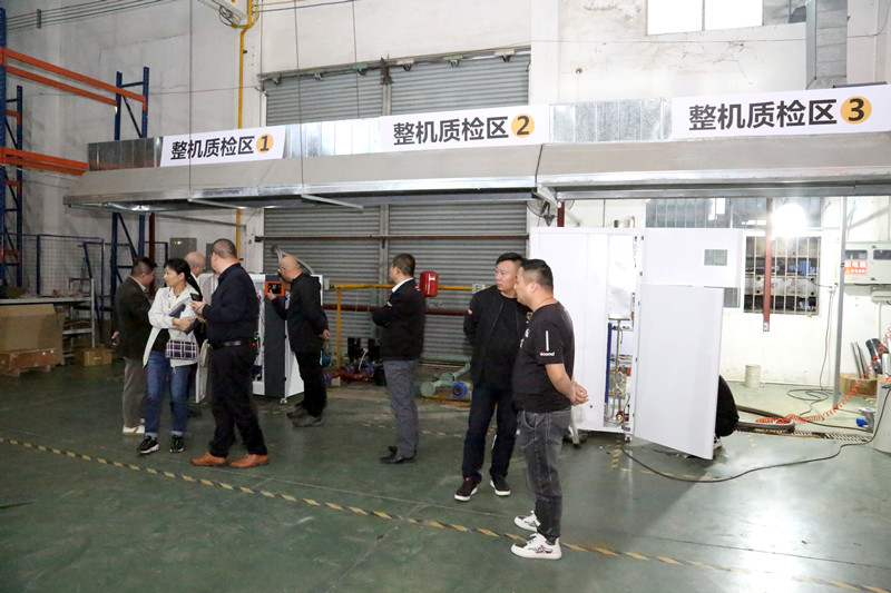 熱烈歡迎河南舒適家行業(yè)聯盟領導蒞臨廣東瑞馬參觀指導